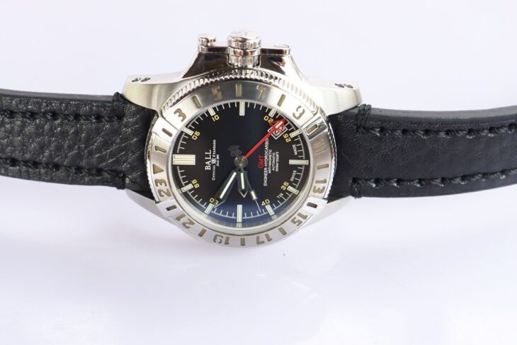 Đồng Hồ Nam : Ball Engineer Hydrocarbon – giờ GMT – Automatic – Size 40mm..