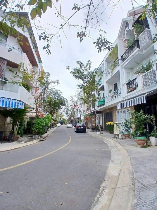 Bán Nhà 3 Tầng Khu Đô Thị Lê Hồng Phong 2, TP Nha Trang, Giá 4.35 Tỷ
