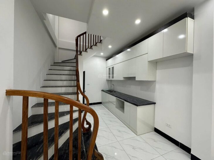 Nhà Cầu Tó, Tả Thanh Oai, Thanh Trì. 5 tầng 4 ngủ, ngõ rộng