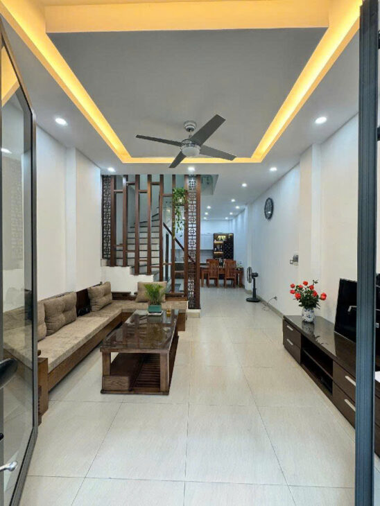 ????NHÀ DÂN XÂY (5,36 tỷ) – NGUYỄN VĂN CỪ KHU VỰC HOT – Ô TÔ QUA