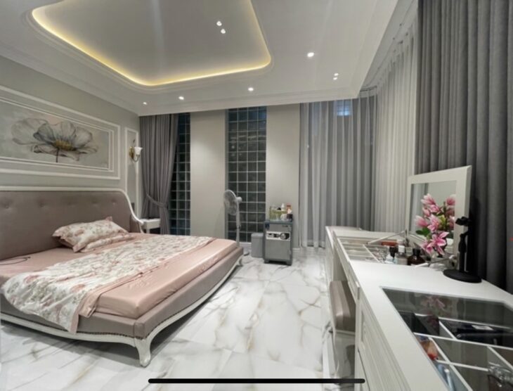 Mặt phố Trần Quốc Hoàn – 50/60m – 8 tầng thang máy – Vỉa hè KD – 32 tỷ