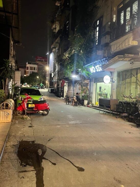 Bán nhà Kim Mã 39M, ô tô đỗ cửa, cách phố 30m, 5 tầng 5 ngủ, chỉ hơn 7 tỷ!