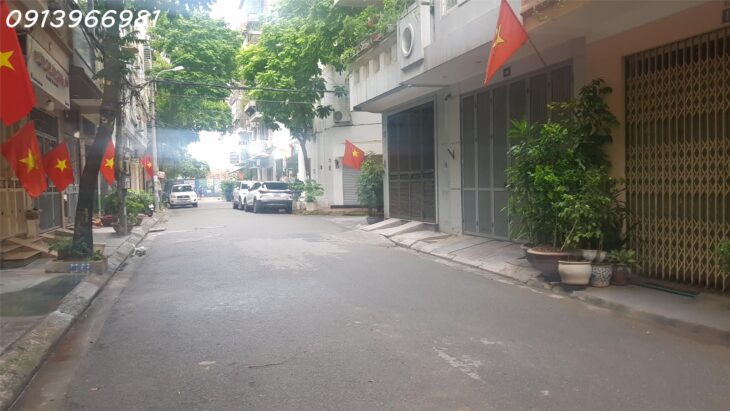 Liền kề phố Trung Kính, vỉa hè, lô góc ô tô tránh, 3 mặt thoáng, 3 ô tỗ đỗ cửa, giá chỉ 2x tỷ