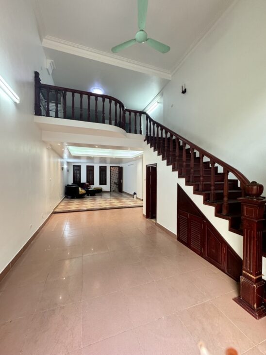 BÁN NHÀ MẶT NGÕ TRẦN CUNG – Ô TÔ 7 CHỖ VÀO NHÀ