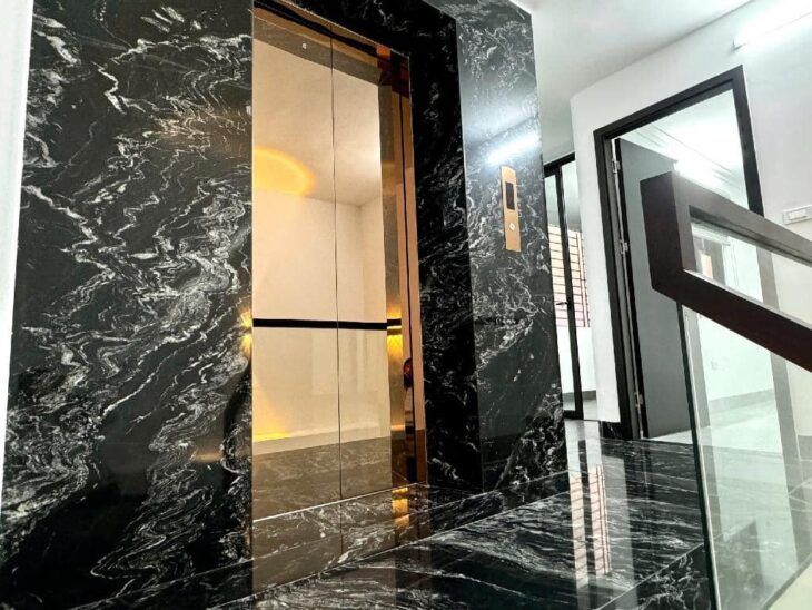 Liễu Giai Ba Đình – Nhà đẹp ở ngay – 7 tầng thang máy – 90m chỉ 20 tỷ