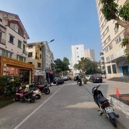 BIỆT THỰ VIP-VIEW CHUNG CƯ- Dự án Intracom Trung Văn 144m2/4Tầng/MT 6.2m 31 Tỷ BIỆT THỰ VIP-VIEW CHUNG CƯ- Dự án Intracom Trung Văn 144m2/4Tầng/MT 6.2m 31 Tỷ