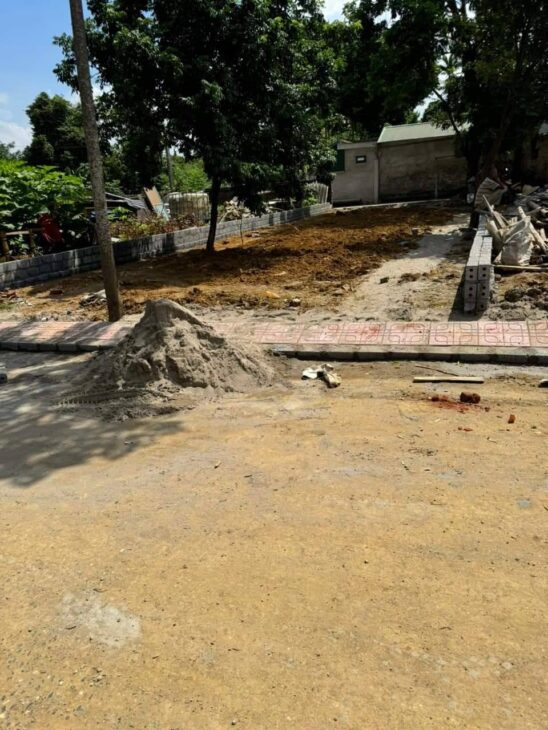 Chính chủ gửi bán diện tích 160 m2, hai mặt tiền, đường thông tứ tung, mặt tiền và hậu bằng nhau