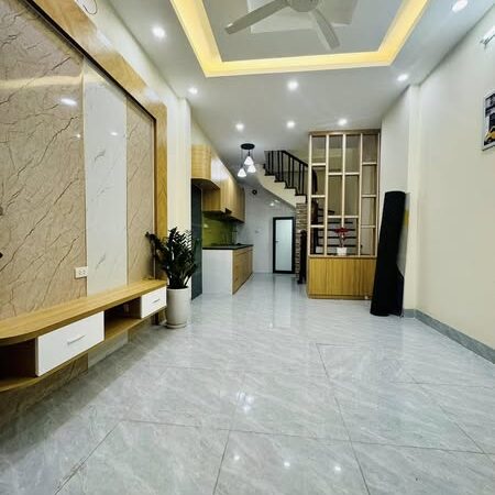 Thạch Bàn,Long Biên DT 39m2 x mt 3.3m nhà mới ở ngay giá chỉ 5.65 tỷ