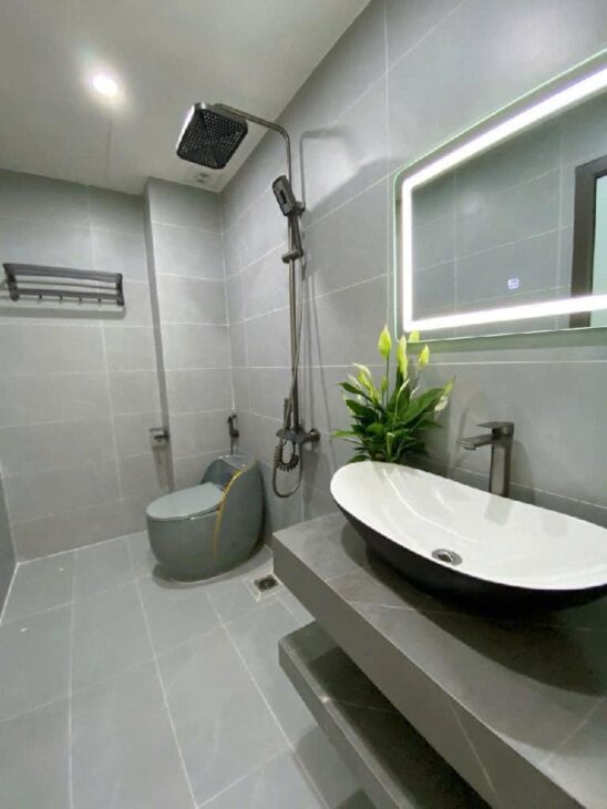Võng Thị Tây Hồ – 6 tầng thang máy – ô tô vào nhà – 15 tỷ