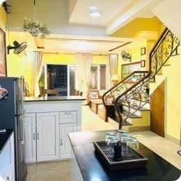 Nhà đẹp 3 tầng cho thuê 20 triệu tháng – Thạch Lam-Phố du lịch biển Mỹ Khê