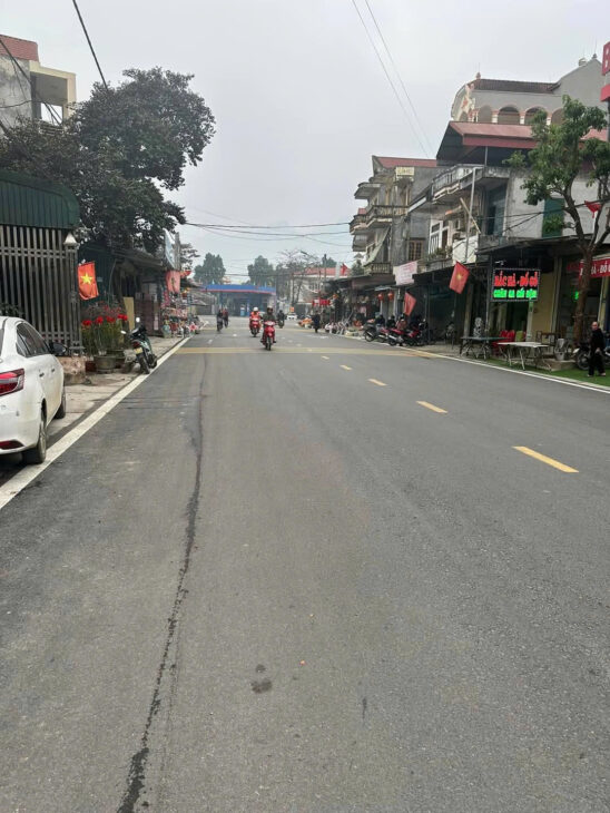 ĐẤT ĐẸP – GIÁ TỐT – Vị Trí Đắc Địa Tại Trung tâm ngã ba Thị trấn Hàng Trạm, Huyện Yên Thủy, Tỉnh