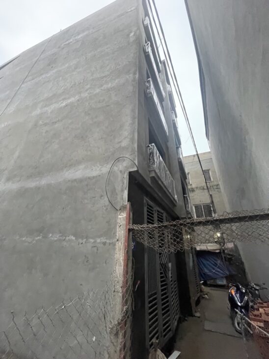 BÁN NHÀ VĂN TIẾN DUNG MỚI KÍNH KONG 30M2 – 5 TẦNG – THANG MÁY