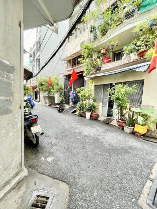 NHÀ ĐẸP PHAN ĐÌNH PHÙNG, P1 PHÚ NHUẬN – 4 TẦNG BTCT MỚI ĐẸP FULL NỘI THẤT – 3 MẶT THOÁNG – DÒNG