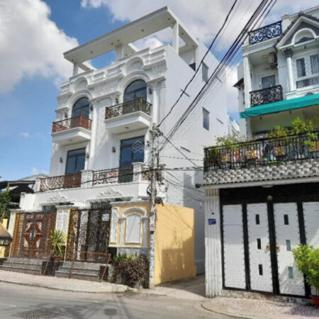 Nhà mặt phố P15-Q8 – 130m2 ngang 10m, 10 phòng ngủ – vị trí lô góc sầm uất nhỉnh 7 TỶ, LH 0399833339