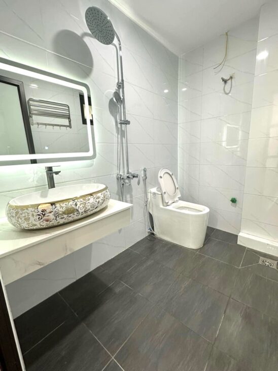 NHÀ MỚI KÍNH KONG MẶT NGÕ TRẦN CUNG – 34M2 – MT3.3 – 50 MÉT RA PHỐ