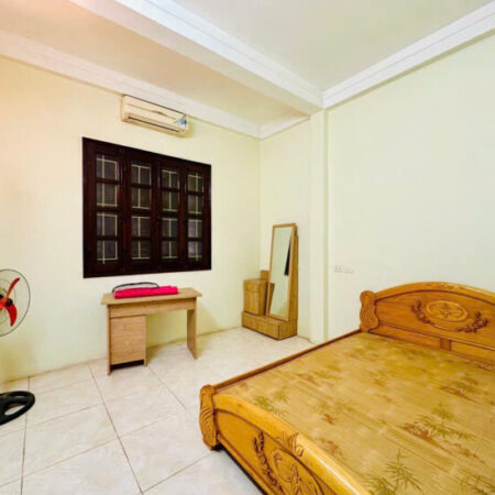 Vip! Bán nhà CHÙA BỘC, 30m2, 6 tỷ, Phân lô, Gần Ô Tô, 5 tầng, 4 Ngủ, Sổ chính chủ