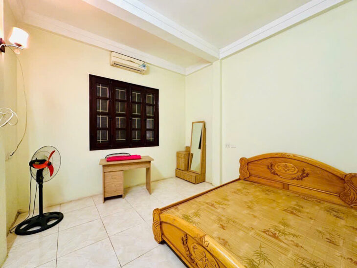 Vip! Bán nhà CHÙA BỘC, 30m2, 6 tỷ, Phân lô, Gần Ô Tô, 5 tầng, 4 Ngủ, Sổ chính chủ