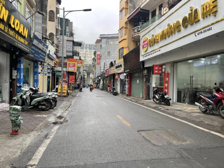 Bán nhà mặt phố Dương Quảng Hàm 106m2, 3T, MT4.4m nhà 2 thoáng giá đầu tư nhỉnh 32 tỷ