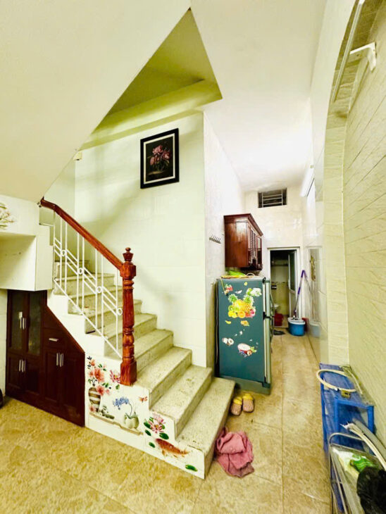 Vip! Bán nhà CHÙA BỘC, 30m2, 6 tỷ, Phân lô, Gần Ô Tô, 5 tầng, 4 Ngủ, Sổ chính chủ