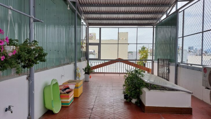 ♥ Nhà Góc Kiệt Nguyễn Văn Linh, Ô tô đến sát cửa, 55m2, 3 tầng đúc tường 25cm + sân thượng, mới