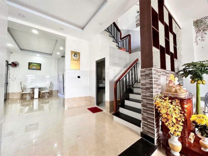 Nhà góc 2 mặt tiền Đào Sư Tích, 4 tầng, 6×13.5m, giá 6.55 tỷ