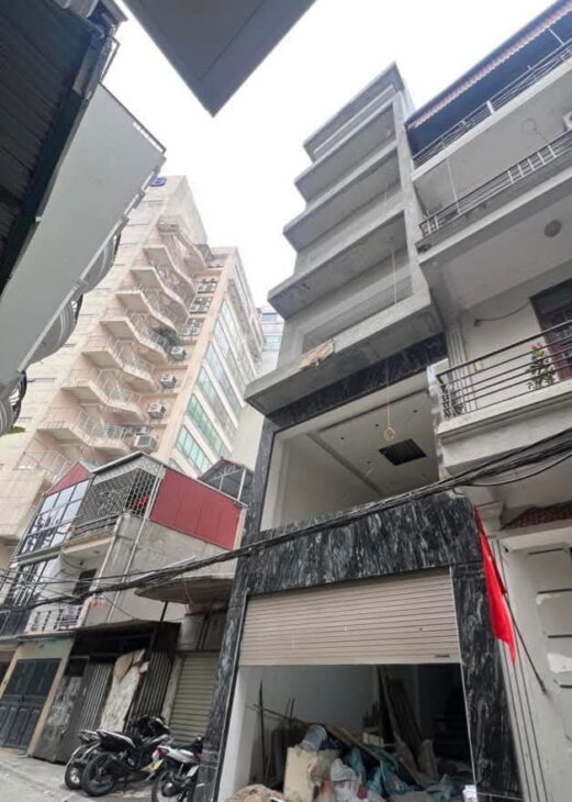 BÁN NHÀ MỐI PHỐ NGUYỄN VĂN CỪ, GARA Ô TÔ – 7 TẦNG THANG MÁY 40M2, 7 TẦNG, MẶT TIỀN 4M, 16.8 TỶ.