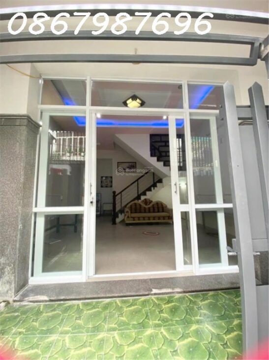 Hạ giá bán gấp nhà 3 tầng hẻm oto Lê Hồng Phong, phường Phước Hải, tp Nha Trang
