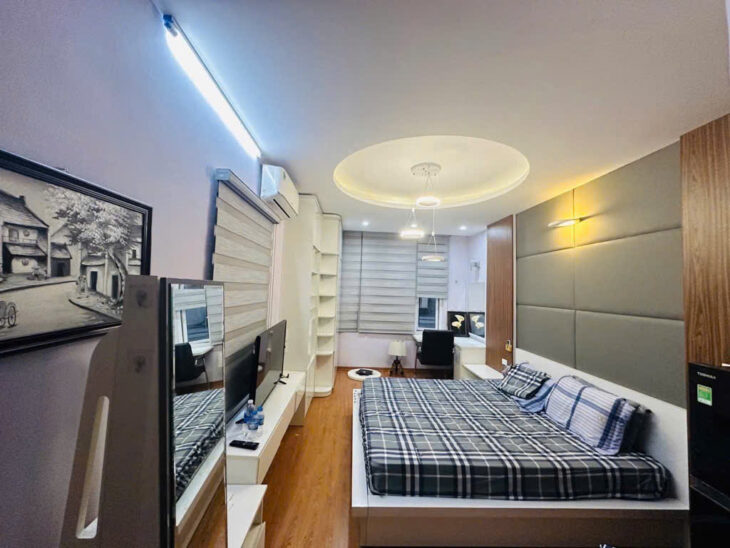 Tuyệt vời! Bán nhà NGỌC KHÁNH, 40m2, chỉ 6,8 tỷ, Phố VIP, Ngõ thông, Gần hồ, Ở ngay