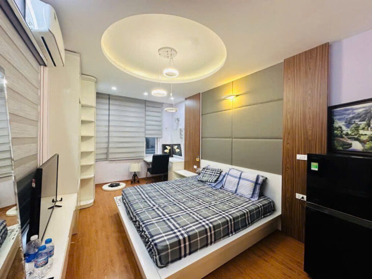 Tuyệt vời! Bán nhà NGỌC KHÁNH, 40m2, chỉ 6,8 tỷ, Phố VIP, Ngõ thông, Gần hồ, Ở ngay