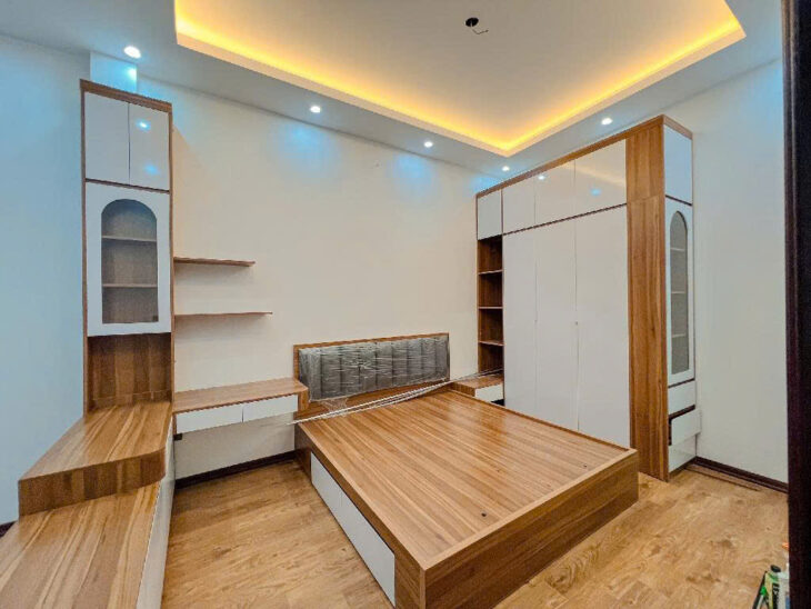 Bán nhà Phố Phương Mai_Vị Trí Trung Tâm_Lô Góc Thoáng Sáng_31mx6T_Giá: 6.8 Tỷ_Lh: 0396935190.