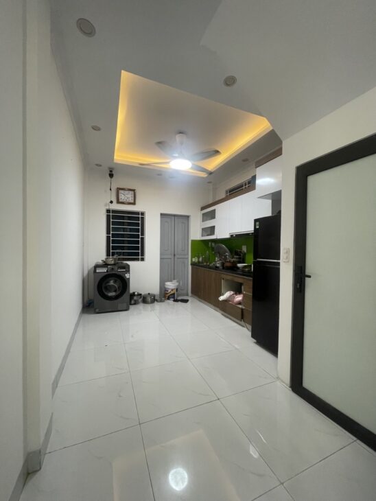 BÁN NHÀ AN DƯƠNG VƯƠNG- TÂY HỒ LÔ GÓC – NHÀ ĐẸP Ở LUÔN – NỘI THẤT CƠ BẢN – AN SINH ĐỈNH – KHU VỰC