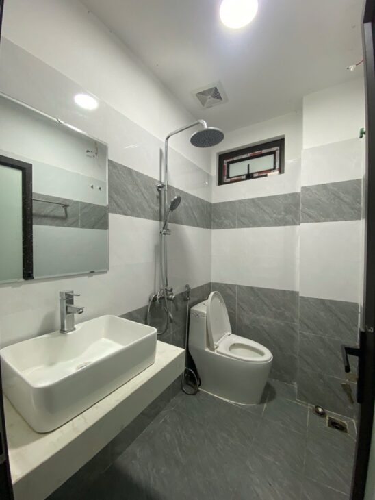 BÁN NHÀ AN DƯƠNG VƯƠNG- TÂY HỒ LÔ GÓC – NHÀ ĐẸP Ở LUÔN – NỘI THẤT CƠ BẢN – AN SINH ĐỈNH – KHU VỰC