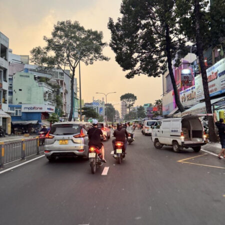 Mặt tiền 5 tầng Quận 10 Lê Hồng Phong – dòng tiền 35tr/th – chỉ 15 tỷ