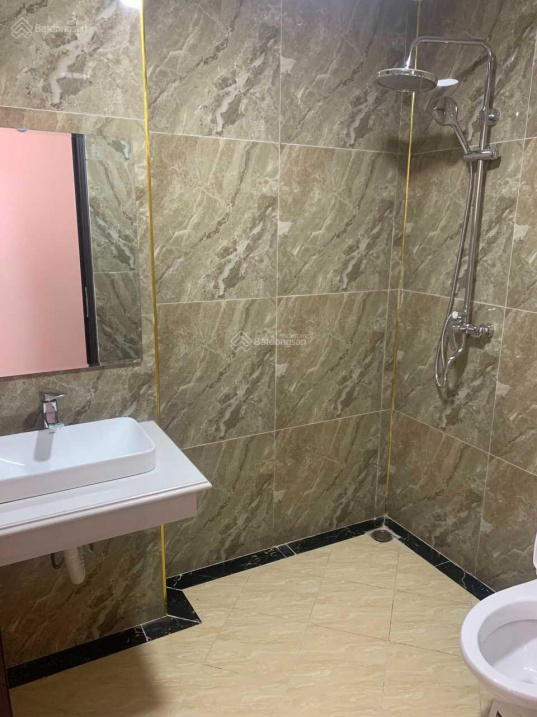 Bán nhà tại ĐH Công Nghiệp Nhổn, ĐH Thành Đô Nam Từ Liêm, dt 34m2 * 5T giá 3,9 tỷ. LH: 0988 192 973