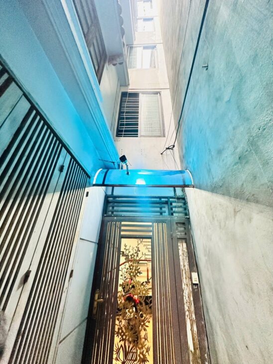 CCMN 10 Phòng Trần Thái Tông, Dịch Vọng Hậu, ngõ thông, sát phố 52m 10.5 tỷ