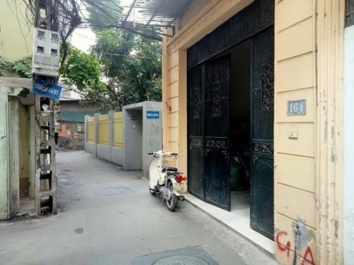 CCMN 10 Phòng Trần Thái Tông, Dịch Vọng Hậu, ngõ thông, sát phố 52m 10.5 tỷ