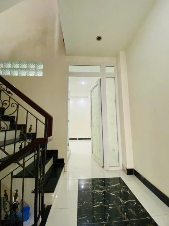 BÁN NHÀ 3 TẦNG – 48m2 – HẺM XE HƠI – SÁT CHỢ TÂN HƯƠNG – NHỈNH 5 TỶ