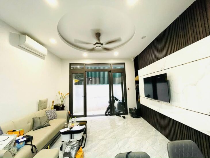BÁN NHÀ SIÊU PHẨM QUẬN ĐỐNG ĐA 6 TẦNG NHÀ ĐẸP THANG MÁY 50M GIÁ 13,8 TỶ
