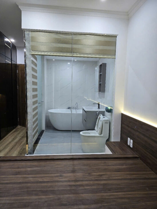NGUYỄN CHÍ THANH – LÁNG THƯỢNG – ĐỐNG ĐA -THANG MÁY – VỈA HÈ – NHỈNH 17 TỶ