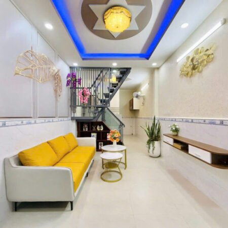 Hẻm trước nhà 2.5m, khu dân trí cao. Gần Chợ, trường học, công viên Làng Hoa. Chỉ 3.38 TỶ