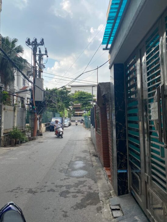 Bán 205m2 đất Văn Tiền Dũng, ngõ thông ô tô tránh, khuân đất 15mx15m, 3 thoáng, 29.9 tỷ