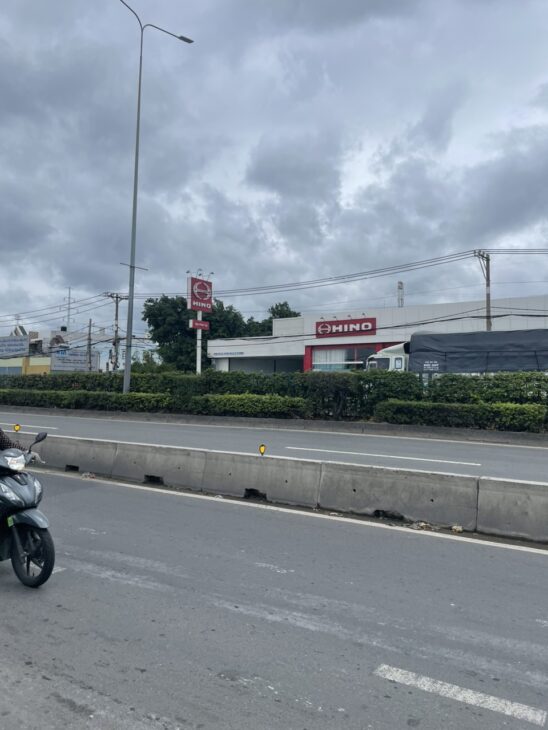 Bán nhà mặt tiền 50x100m giá 200 tỷ Quốc Lộ 1A, Quận 12