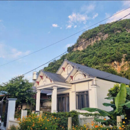 Cơ hội sở hữu nhà mái thái tại Mộc Châu giá rẻ, nhà mới xây, Gần trung tâm du lịch Mộc Châu.