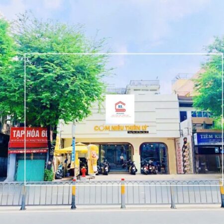 Cho Thuê Nhà Mặt Tiền Lê Văn Duyệt, P1, Bình Thạnh. DT:11m x 15m Trệt 2L_Giá 140 Triệu