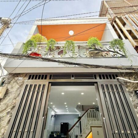 Nhà bán đường Thống Nhất, Gò Vấp, nội thất đẹp, DT 36m2, 2 tầng, sổ vuông đẹp, 4.450 tỷ có TL