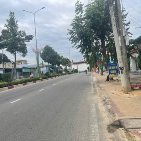 Đất ngộp! Mặt tiền Thống Nhất, Tân An, thị xã LaGi chri 3.5 tỷ giảm 30% Đất ngộp! Mặt tiền Thống Nhất, Tân An, thị xã LaGi chri 3.5 tỷ giảm 30%