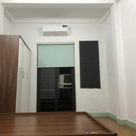 Bán gấp giá rẻ căn hộ Giải Phóng 27m/60m, tầng 1, mặt tiền 3.5m, 1.95 tỷ Hoàng Mai.