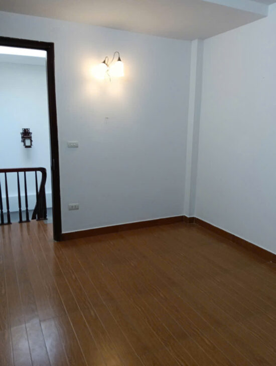 Bán gấp giá rẻ Trương Định 15m/20m,3 tầng,mặt tiền1m/3m,1.8 tỷ Hoàng Mai.