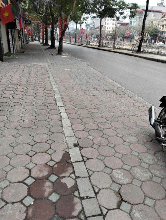 ????Bán Đất Tặng Nhà 3 Tầng, Mặt Phố 127 m2 43 TỶ Vũ Tông Phan, Quận Thanh Xuân????