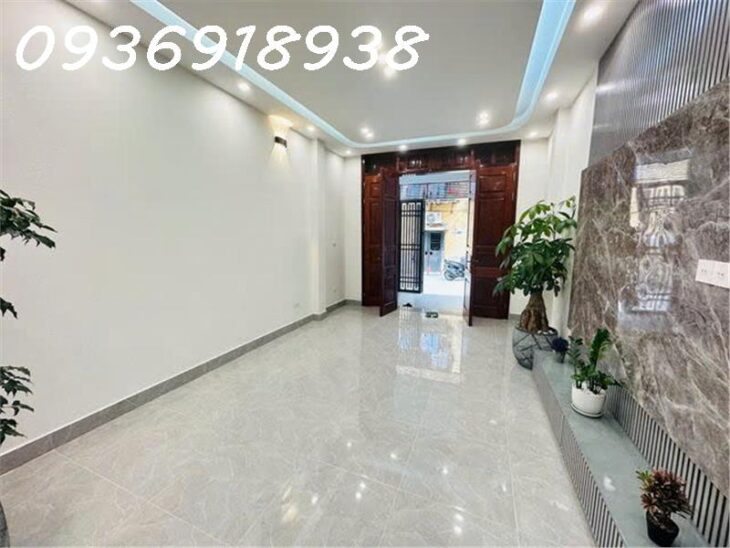 8.5 tỷ-Bồ Đề, Long Biên-gần hồ-ô tô tránh-ô tô vào nhà-2 thoáng-ở sướng vô cùng